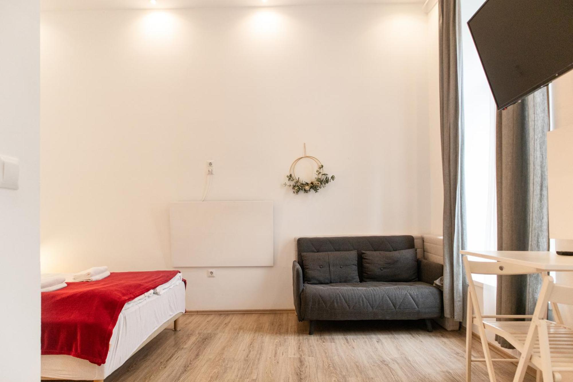 2 Spacious Apts For 6p, Only 7min To Stadthalle Wien