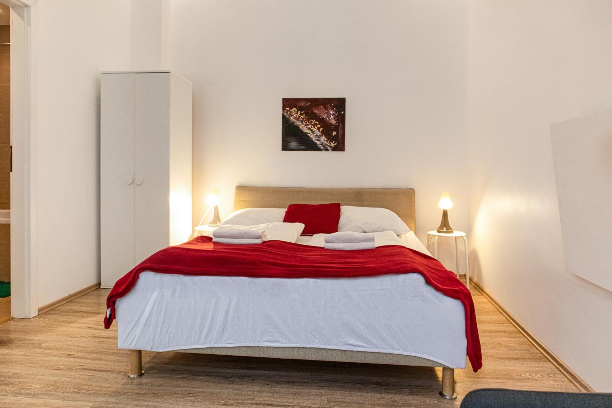Apartment 2 Spacious Apts For 6p, Only 7min To Stadthalle Wien