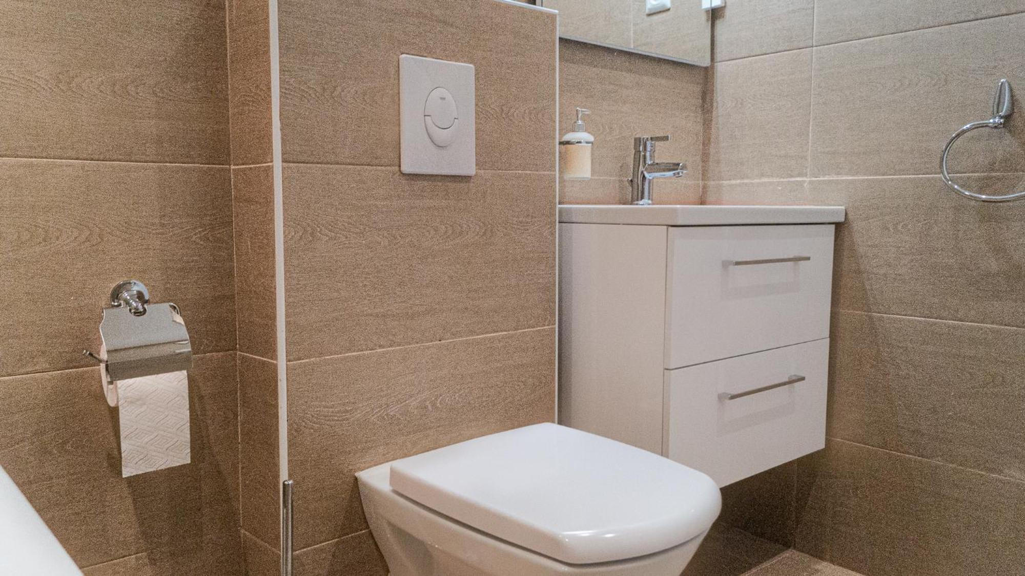 2 Spacious Apts For 6p, Only 7min To Stadthalle Apartment Wien